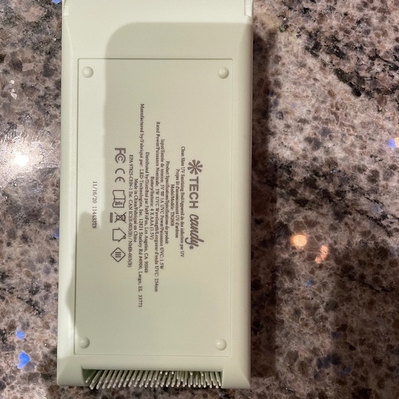 Tech Candy-Office-NWT -New in BOX-UV Sanitizing Box - Picture 4 of 5